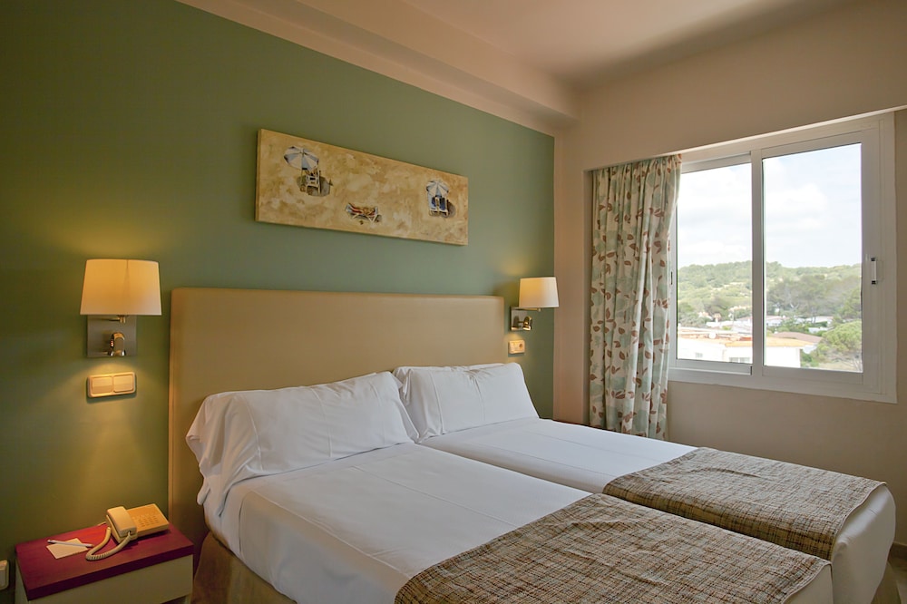 Hotel Santo Tomas - Es Migjorn Gran 11/50