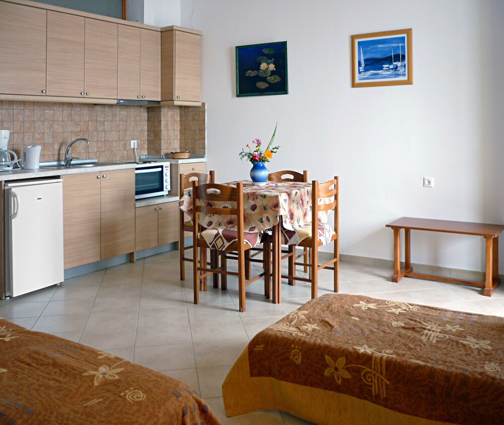 Nereides Seaside Apartments 61/73