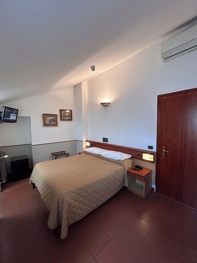 ECONOMY, DOUBLE BED