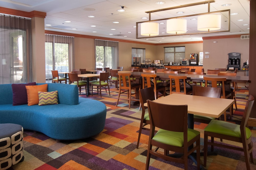 Fairfield Inn & Suites Atlanta Airport South/Sullivan Road 37/50