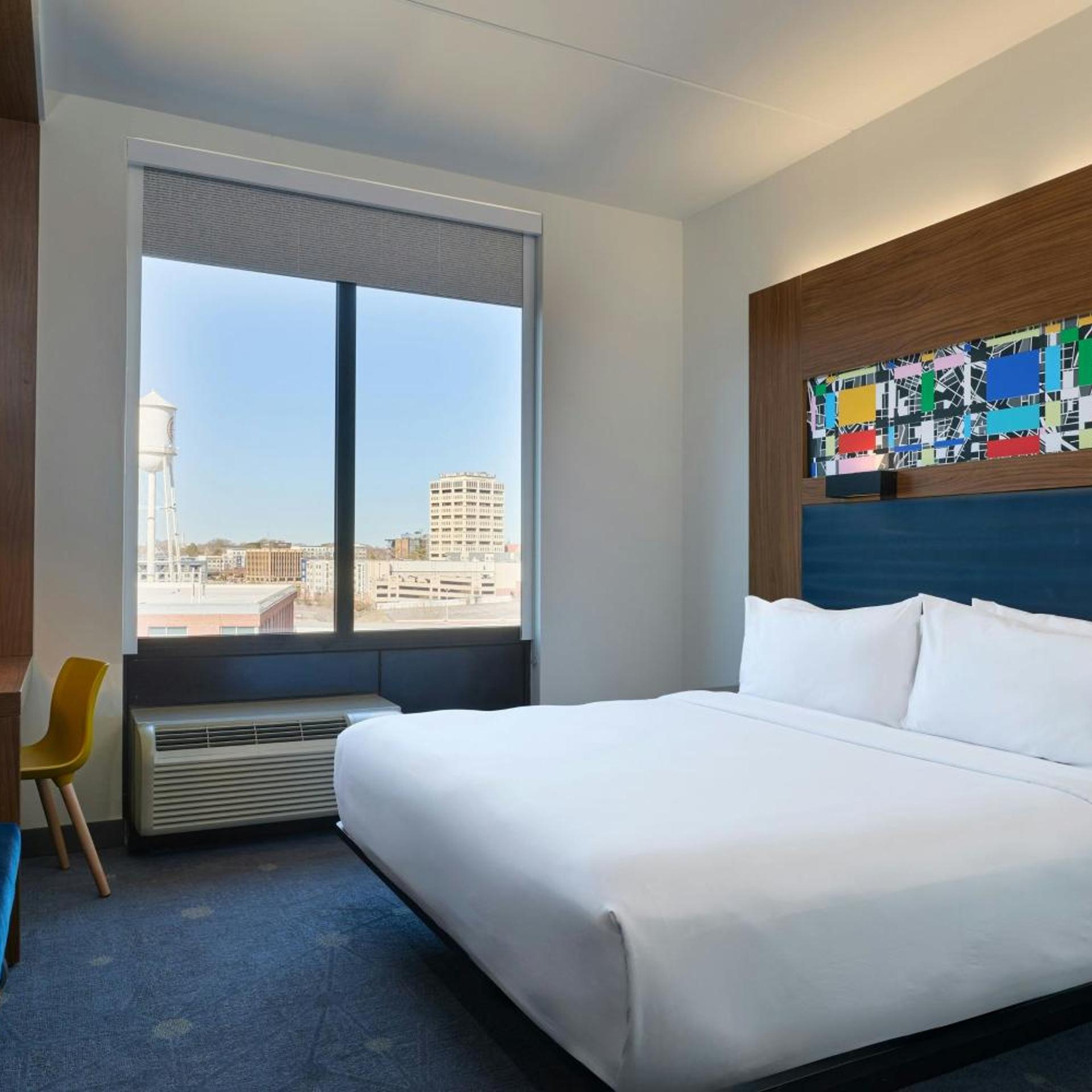 Aloft, Guest Room, Deluxe, King Bed, Large