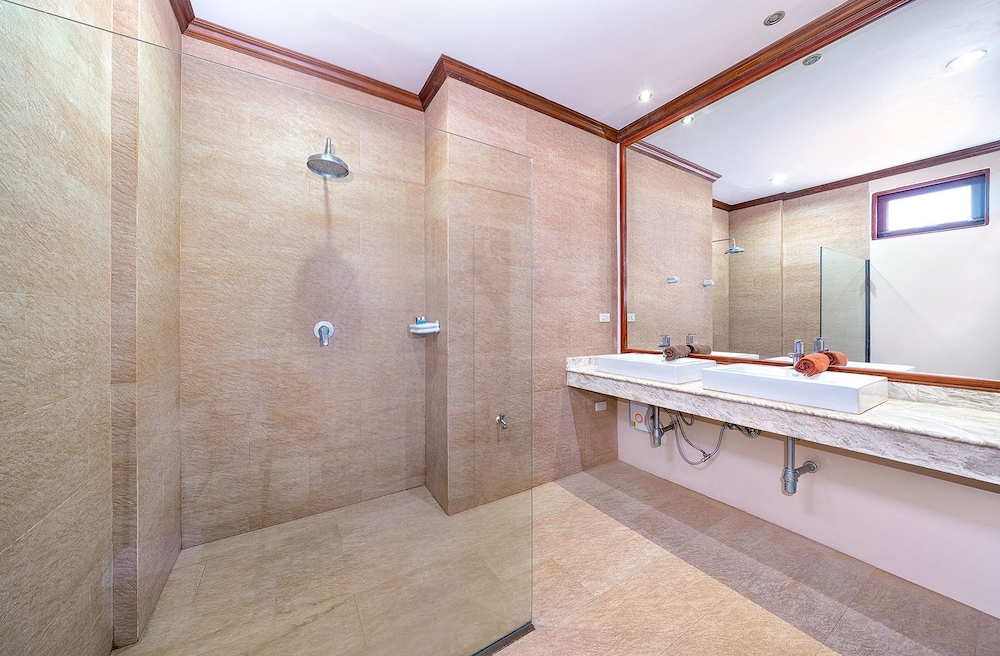 Chaweng Lakeview Residence 74/77
