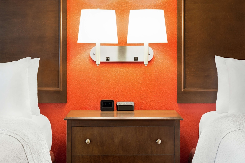 Hampton Inn Sulphur Springs 33/62