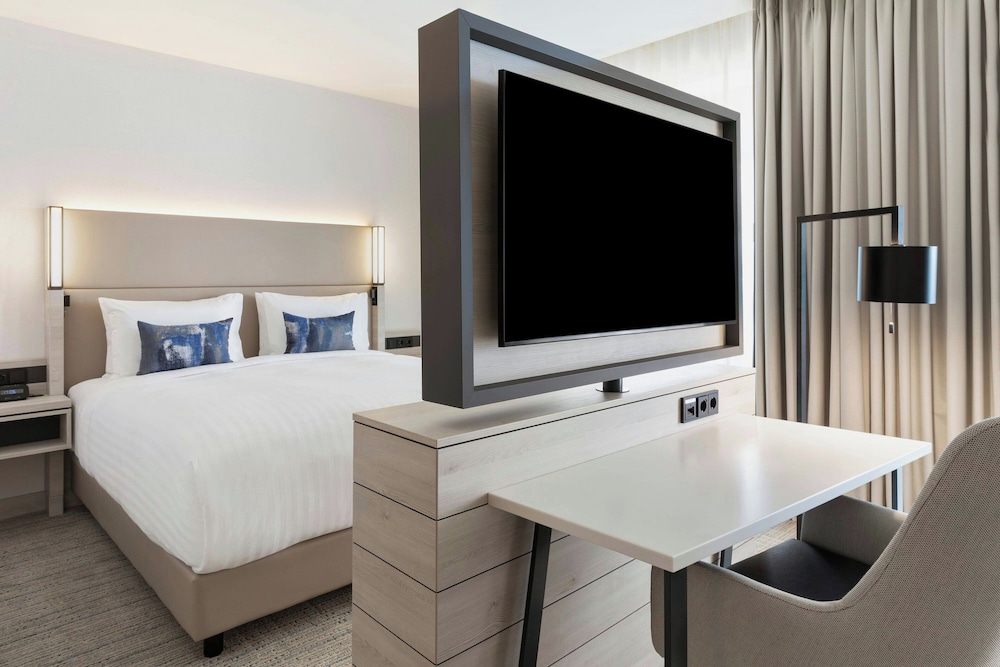 Courtyard by Marriott Batumi 24/74