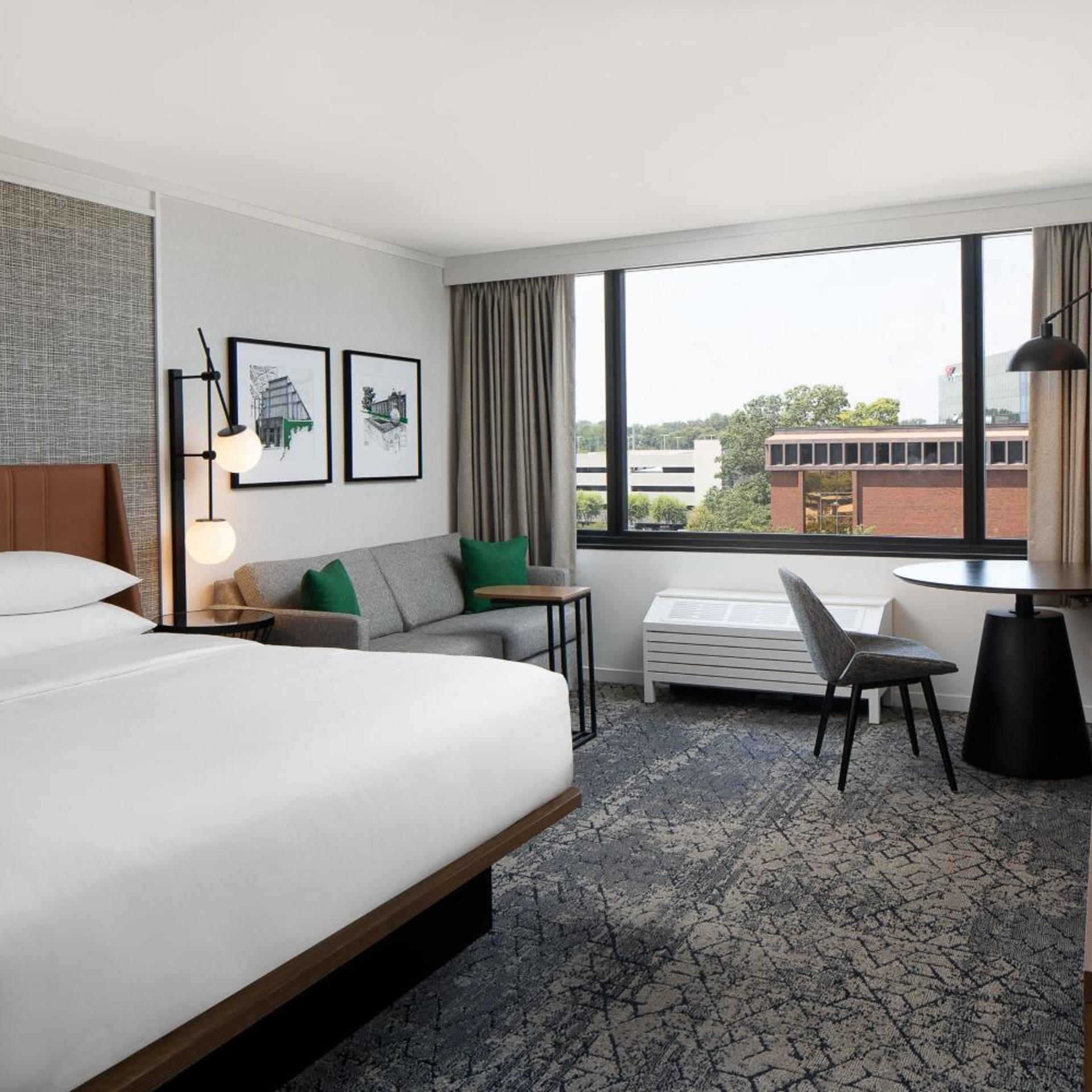 Guest Room, King Bed, Concierge Level