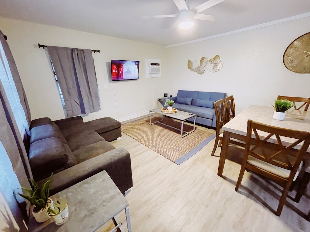 Sea Steps Suites 28/47
