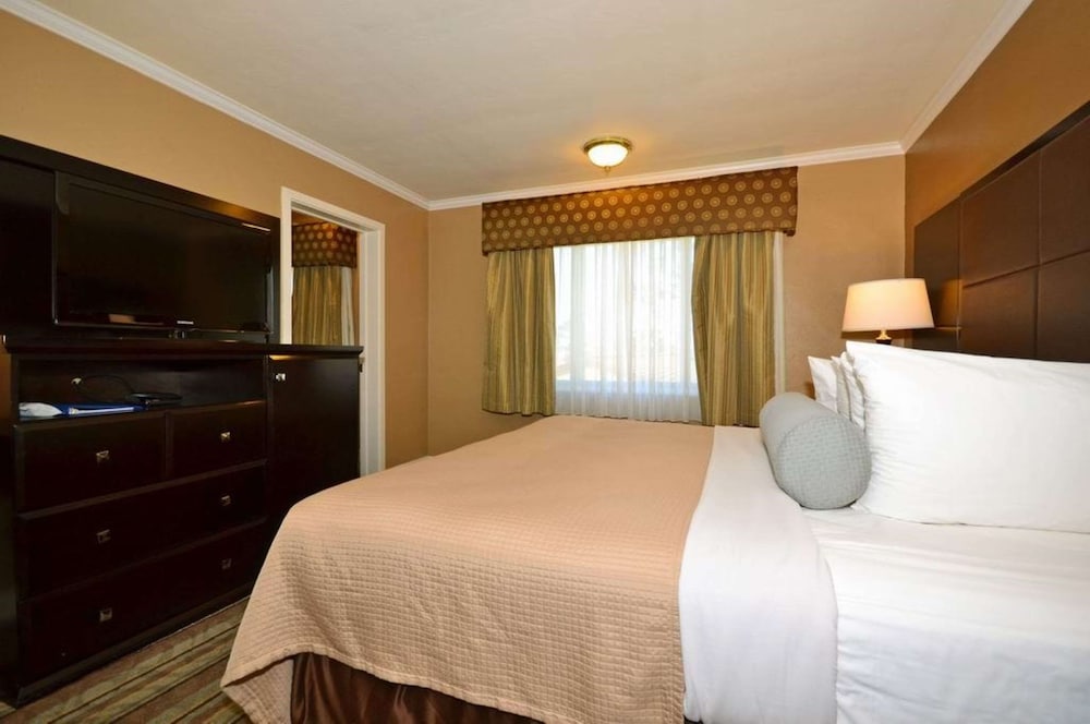 Best Western Carmel S Town House Lodge 17/40