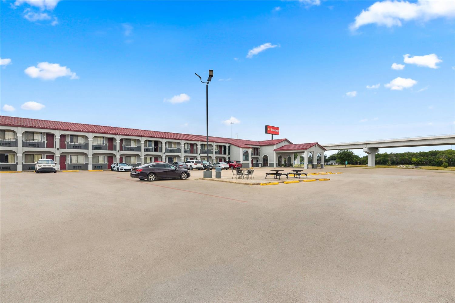 Econo Lodge Belton TX 13/16