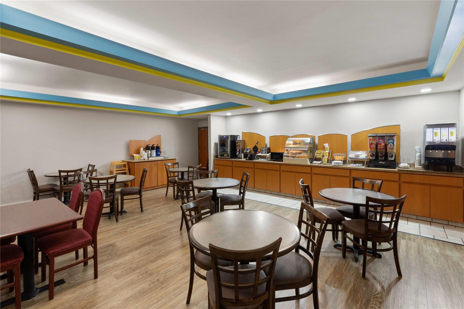 Days Inn By Wyndham Tulsa Central 37/42