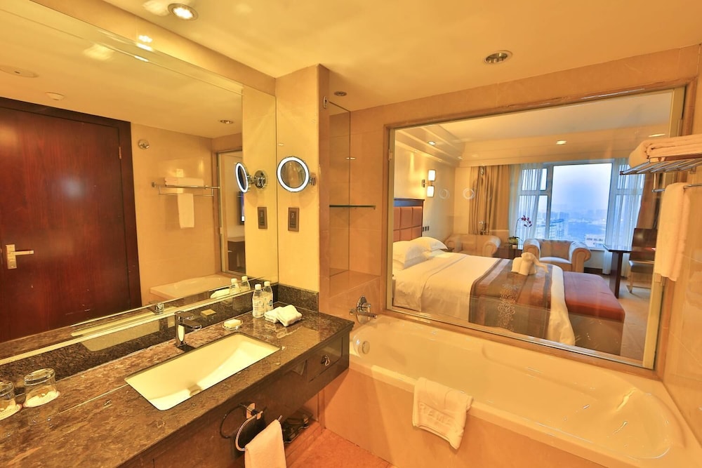Ramada by Wyndham Chengdu North 16/24