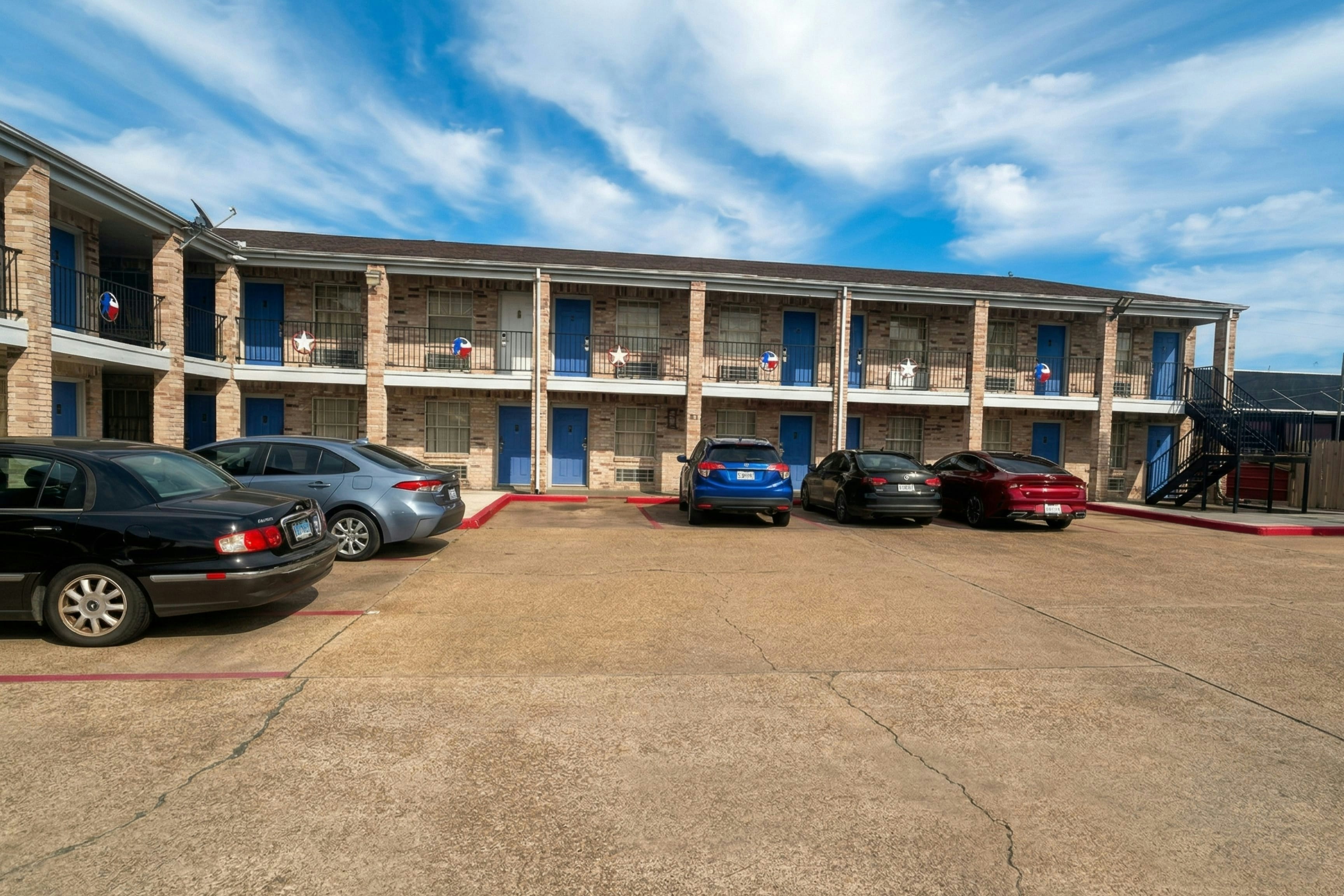 Golden Motel Near Houston Medical Center 11/16