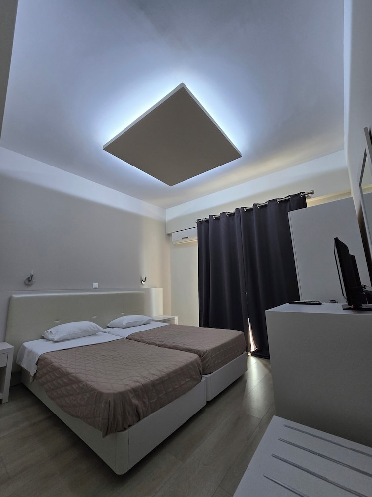 Aegean Sea Rooms 15/32