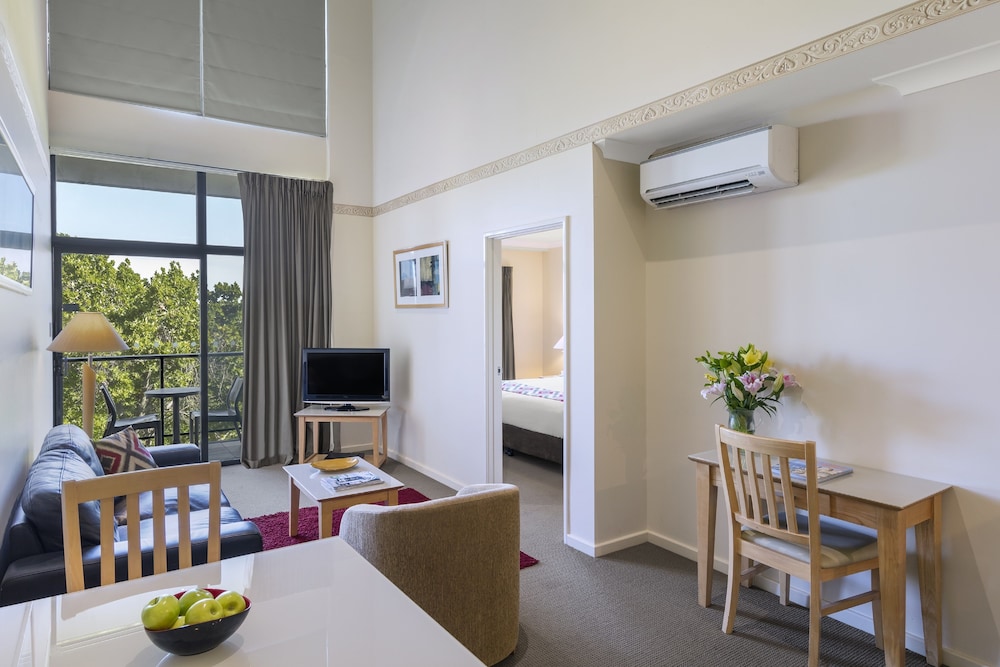 Nesuto Mounts Bay Apartment Hotel 28/42