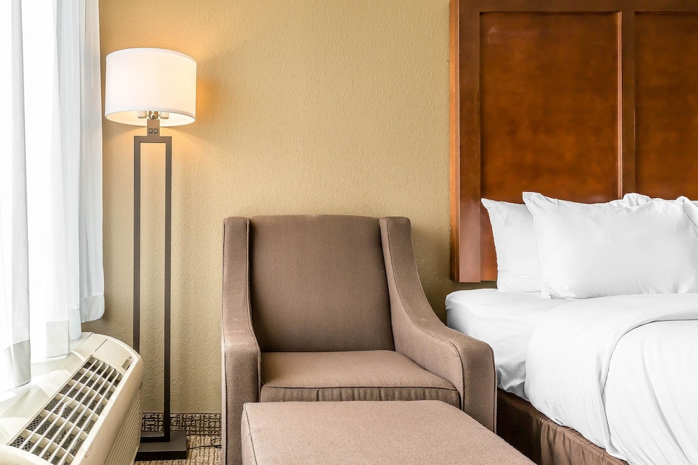 Comfort Inn and Suites Aberdeen Near Apg 9/49
