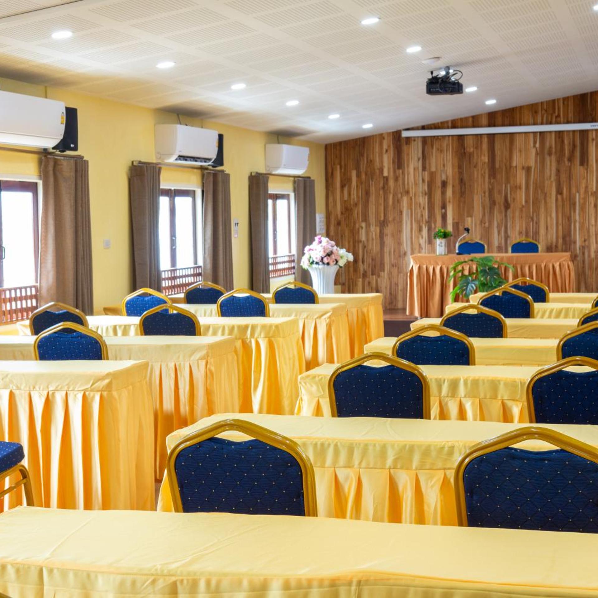Nonnee Lampang Hotel 33/40