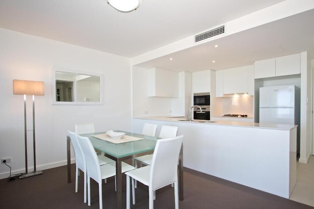 Kirra Surf Apartments 62/75