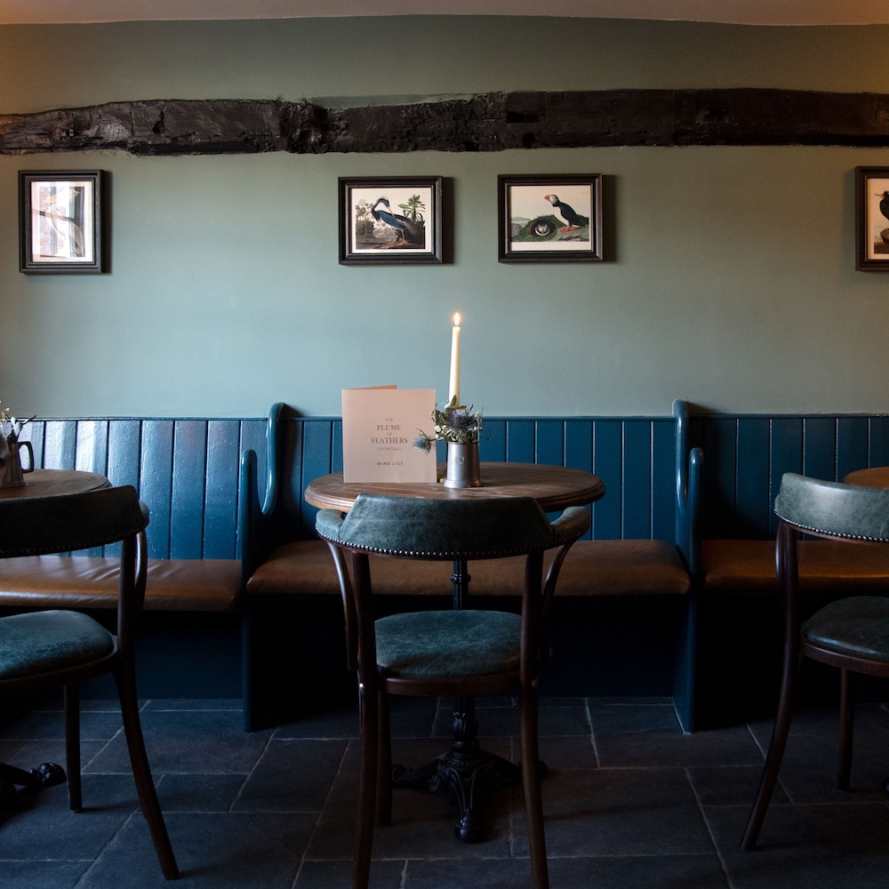 The Plume of Feathers - Inn 21/33