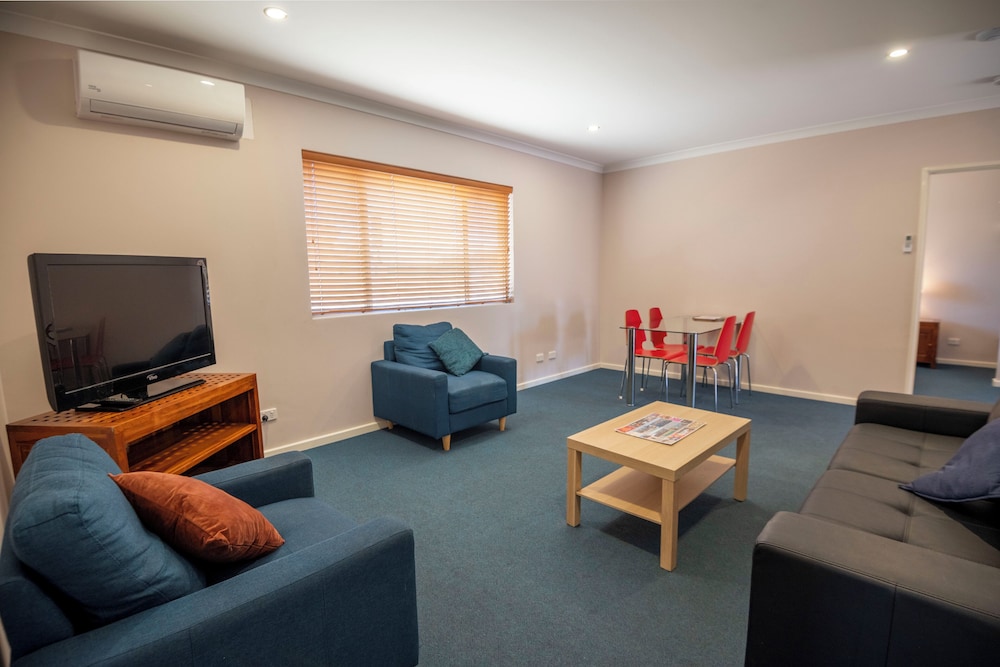 Bunbury Apartment Motel 31/50