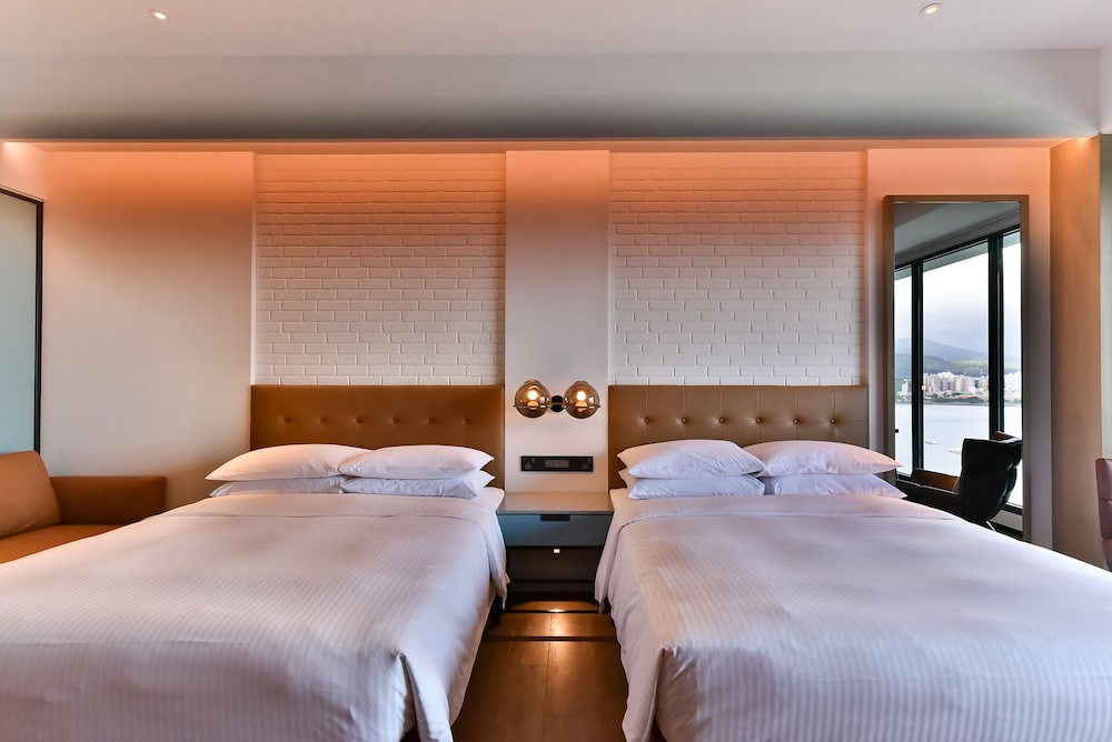 Four Points by Sheraton Taipei Bali 16/50