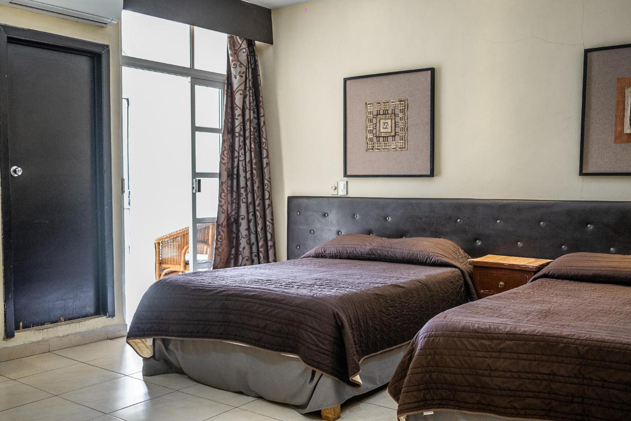 غرفة بسرير مزدوج أو سريرين منفصلين بشرفة، SUITE HOTEL MARIA DE LA LUZ 3/9