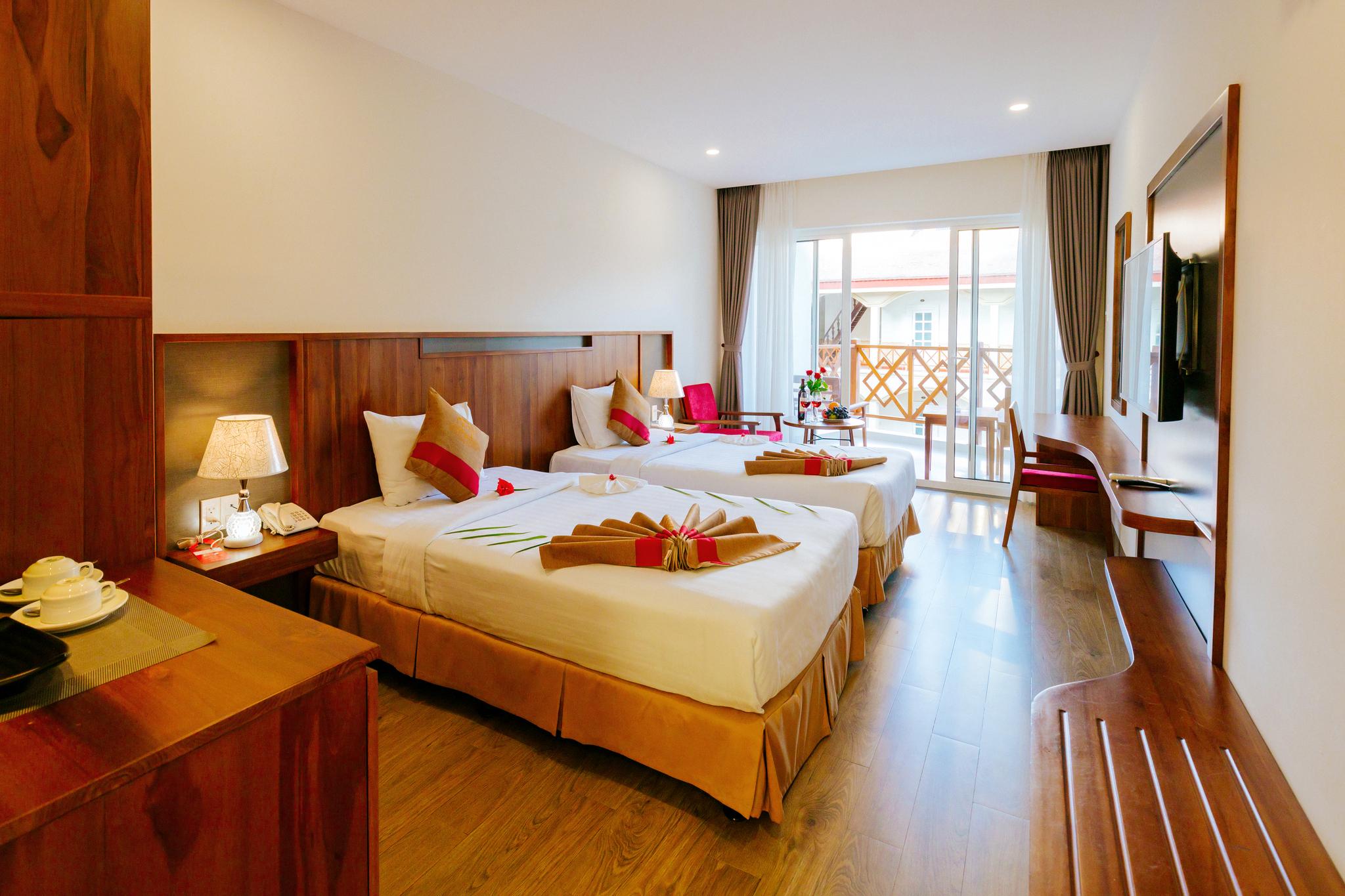 Deluxe, Double or Twin Bed, Garden View, Balcony
