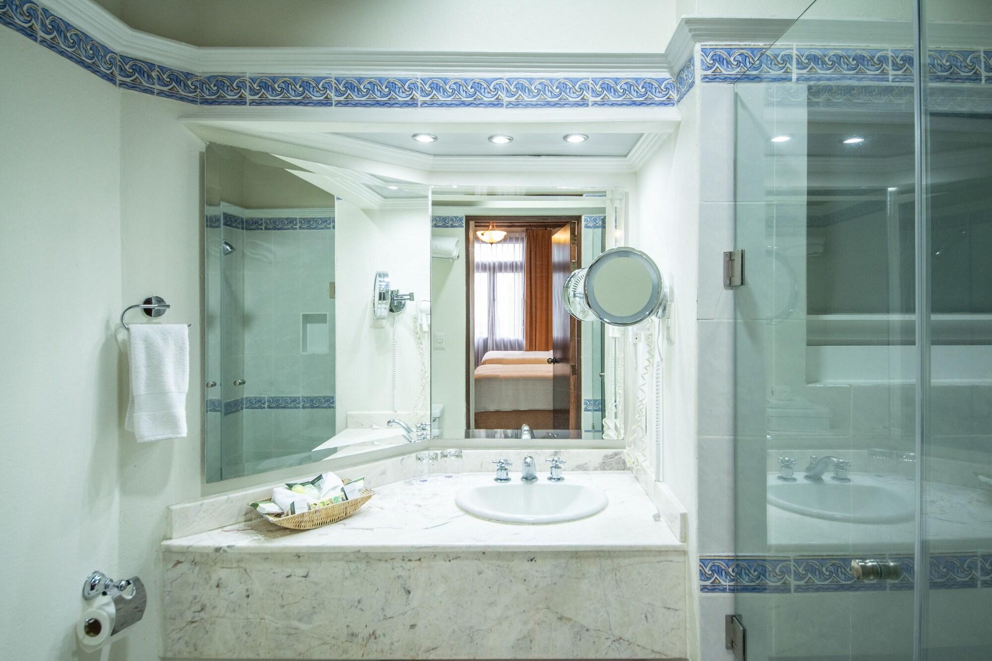 جناح جونيور، HOTEL HACIENDA LA VENTA 10/10
