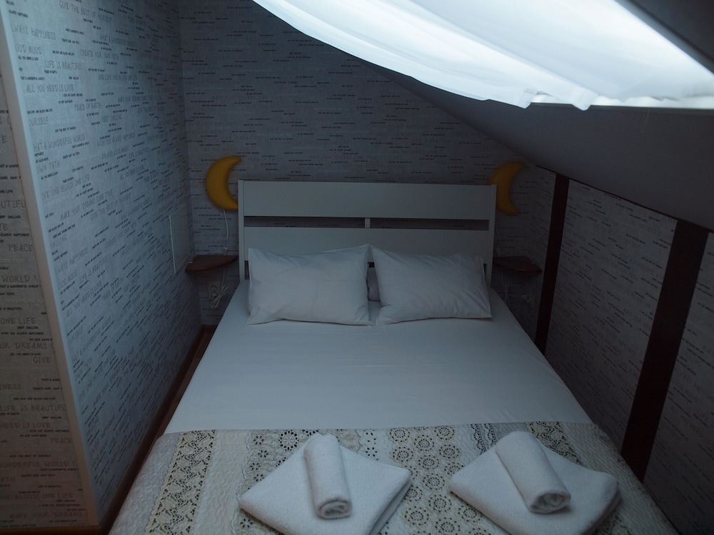 Alta Hostel 10/67
