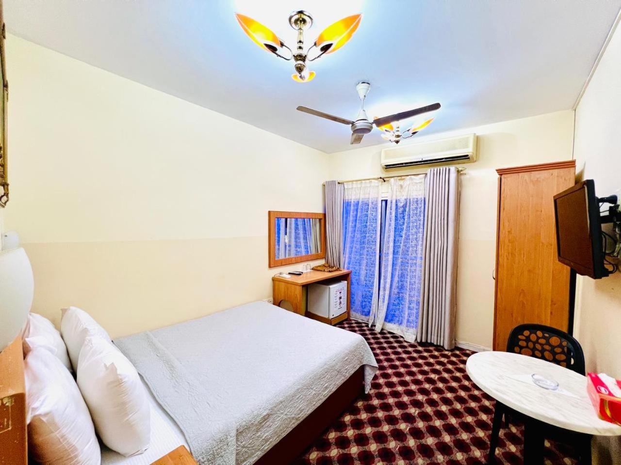 غرفة بسرير كينج، Al Ahrar Hotel 3/8