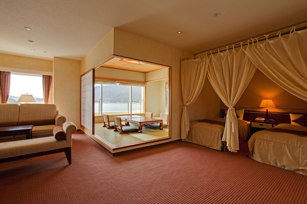 BAY RESORT HOTEL SHODOSHIMA 46/68