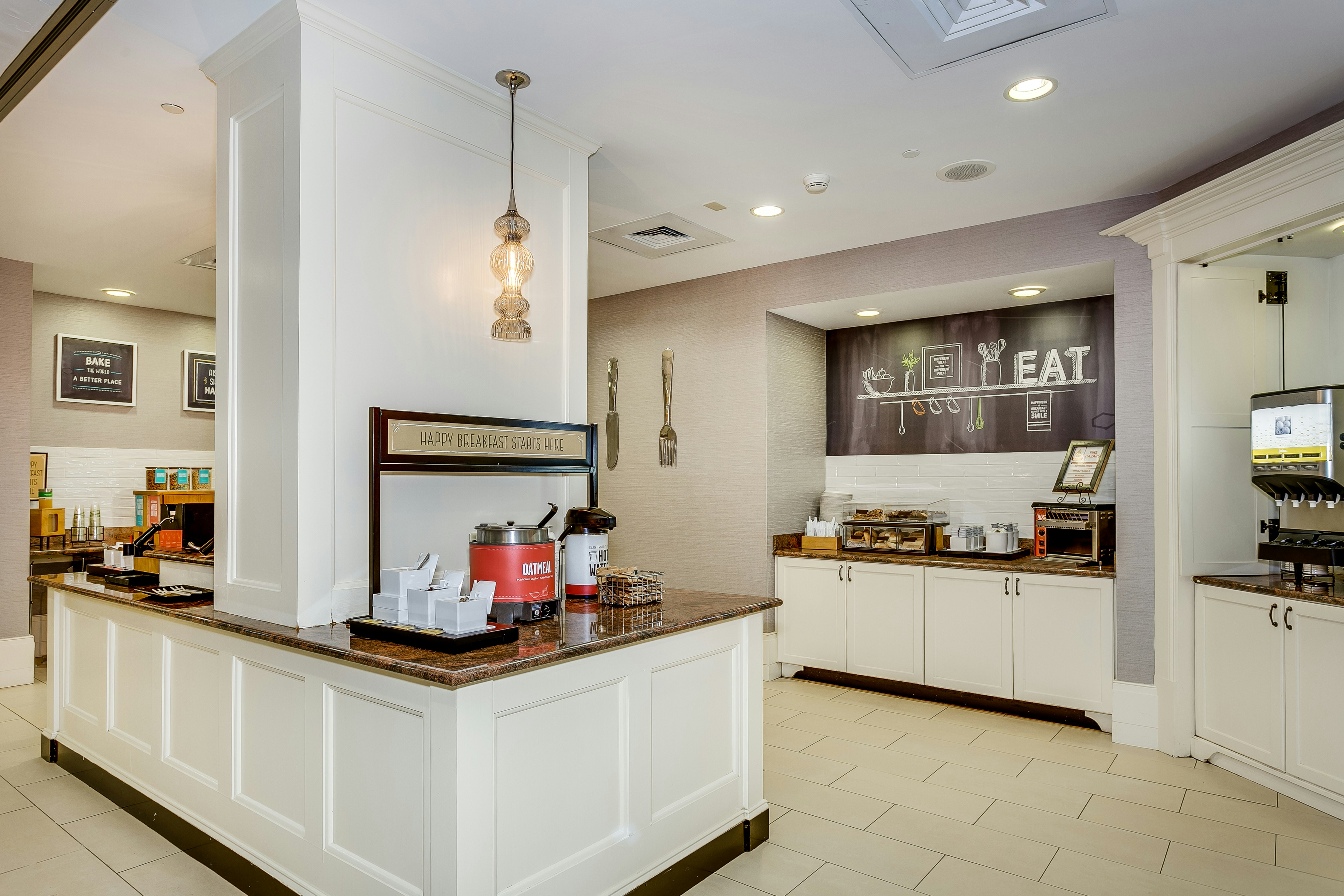 Hampton Inn & Suites Mobile- Downtown Historic District 11/56