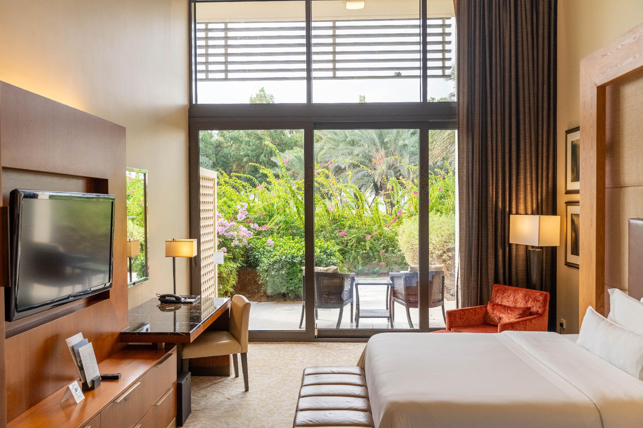 Guest Room, 2 Queen Beds, Garden View, Garden Access