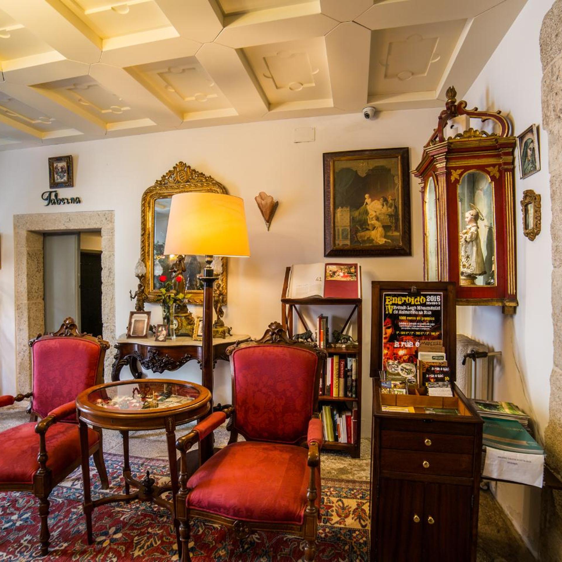 Hotel Monumento Pazo de Orbán e Sangro 29/50