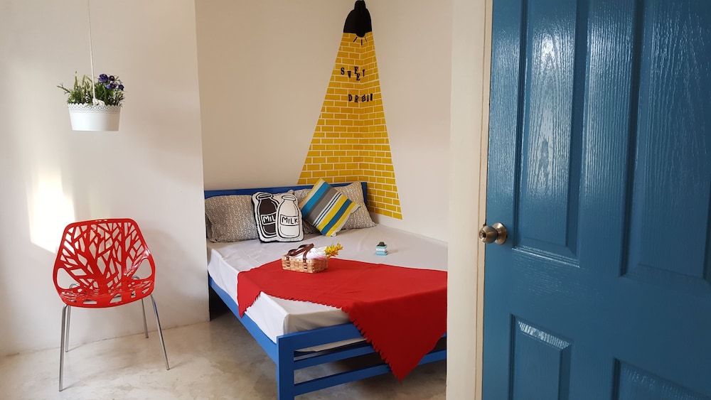The Sugar Hostel 7/15