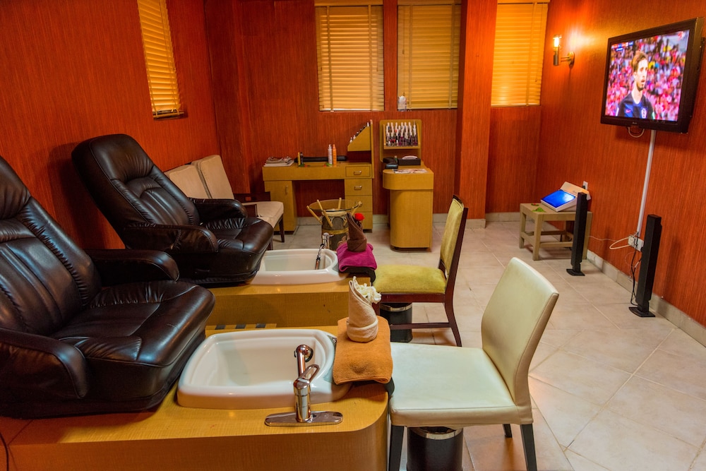 Clear Essence California Spa And Wellness Resort 36/64
