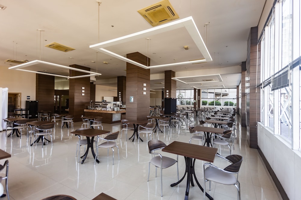 Hotel Master Cosmopolitan 34/48
