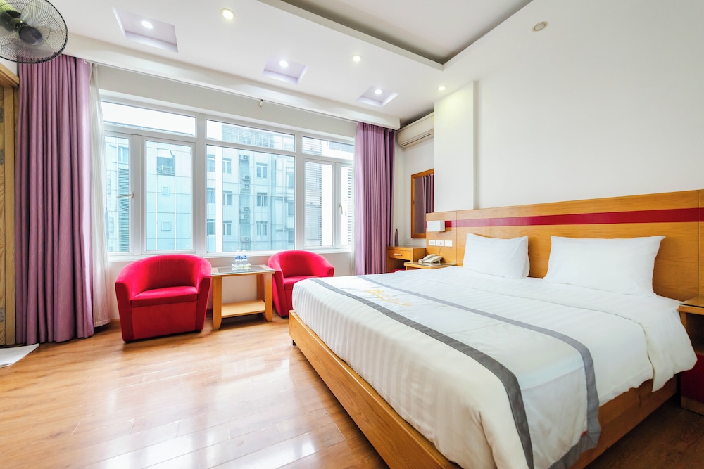 DELUXE, DOUBLE BED