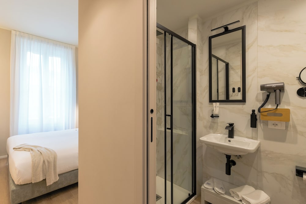 Aiello Hotels - Isola Design District 31/32