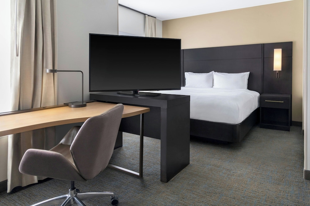 Residence Inn By Marriott Detroit Dearborn 22/33