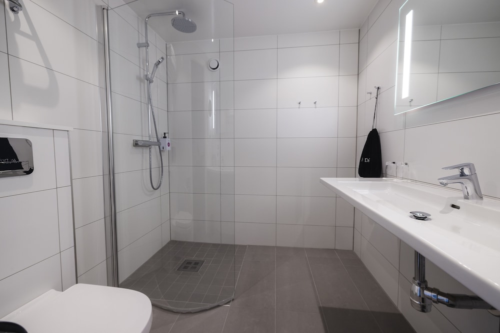 Quality Hotel Royal Corner 68/70