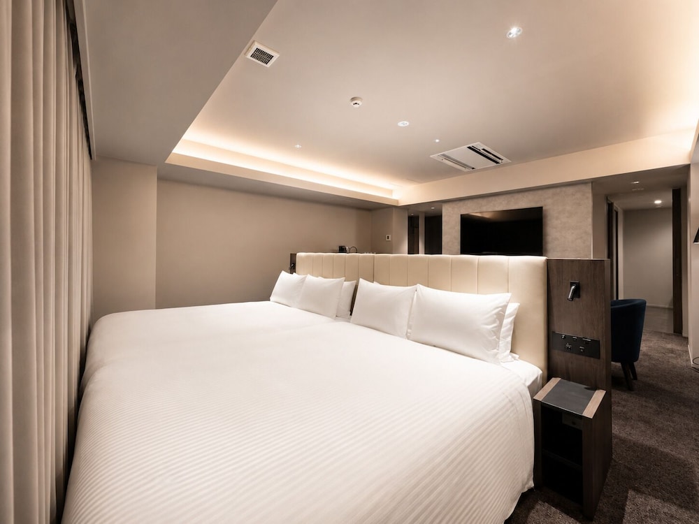 Deluxe, Studio, 2 Double Beds, King Bed