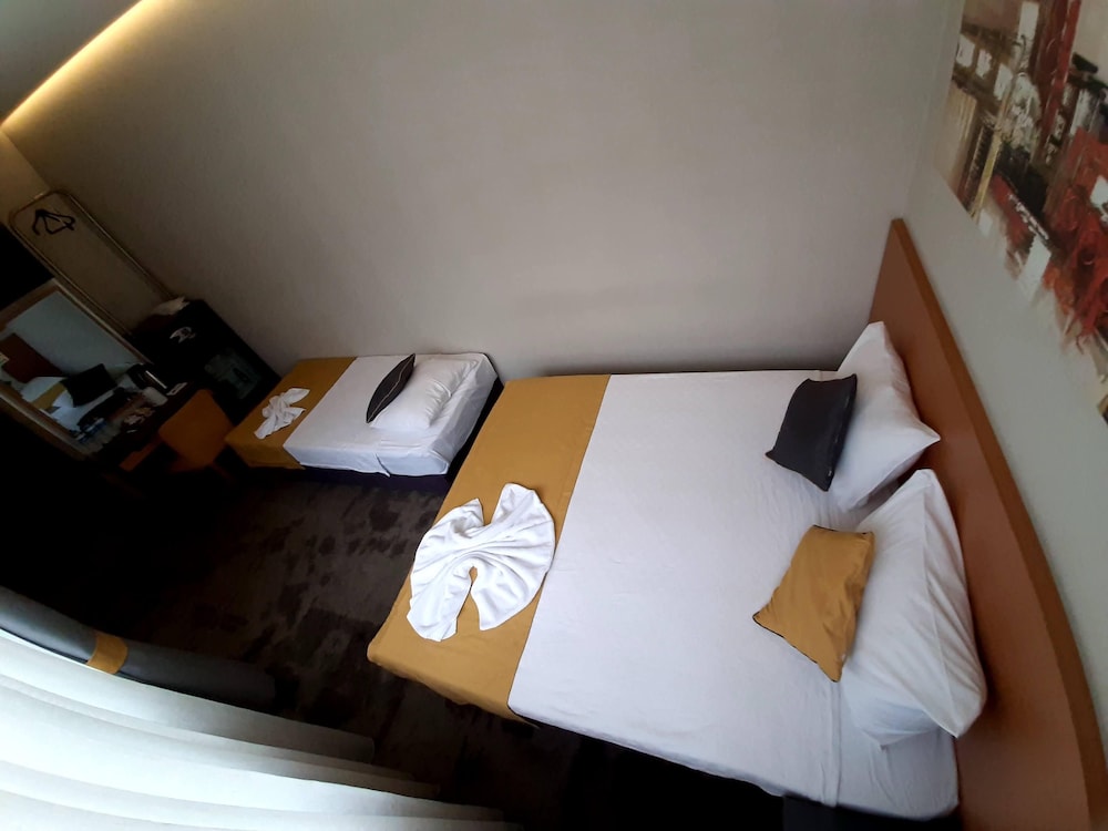 Sapko Airport Hotel 14/46