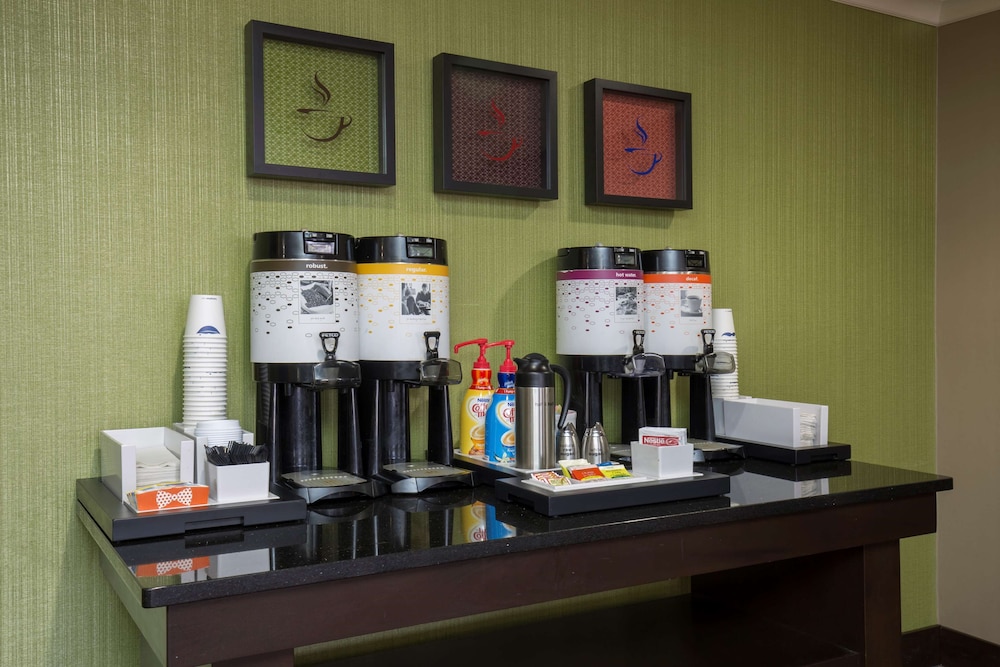 Hampton Inn Indianapolis-N.E./Castleton 34/42