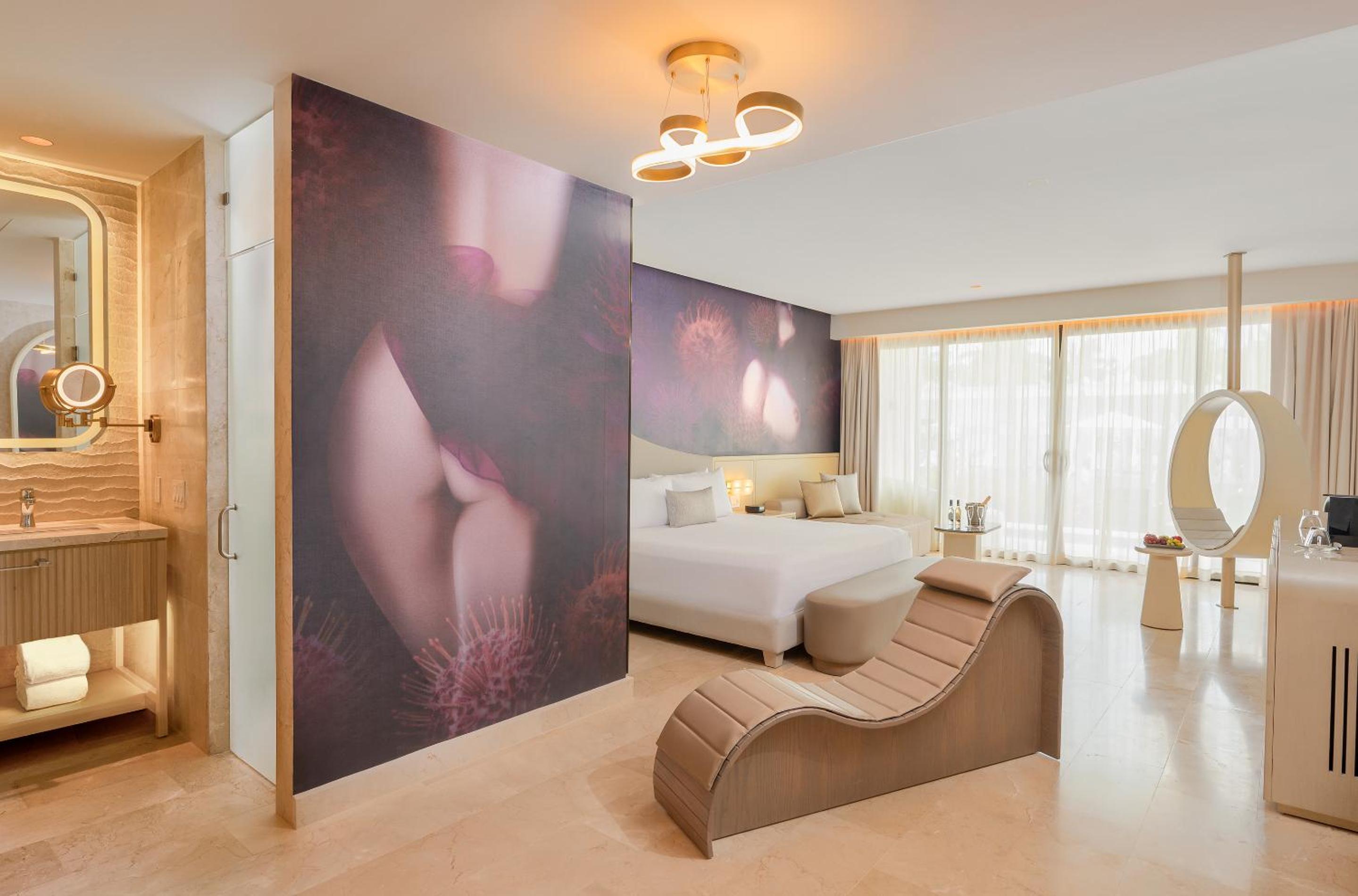 Semi Room, Swim Up, Suite, Pool View