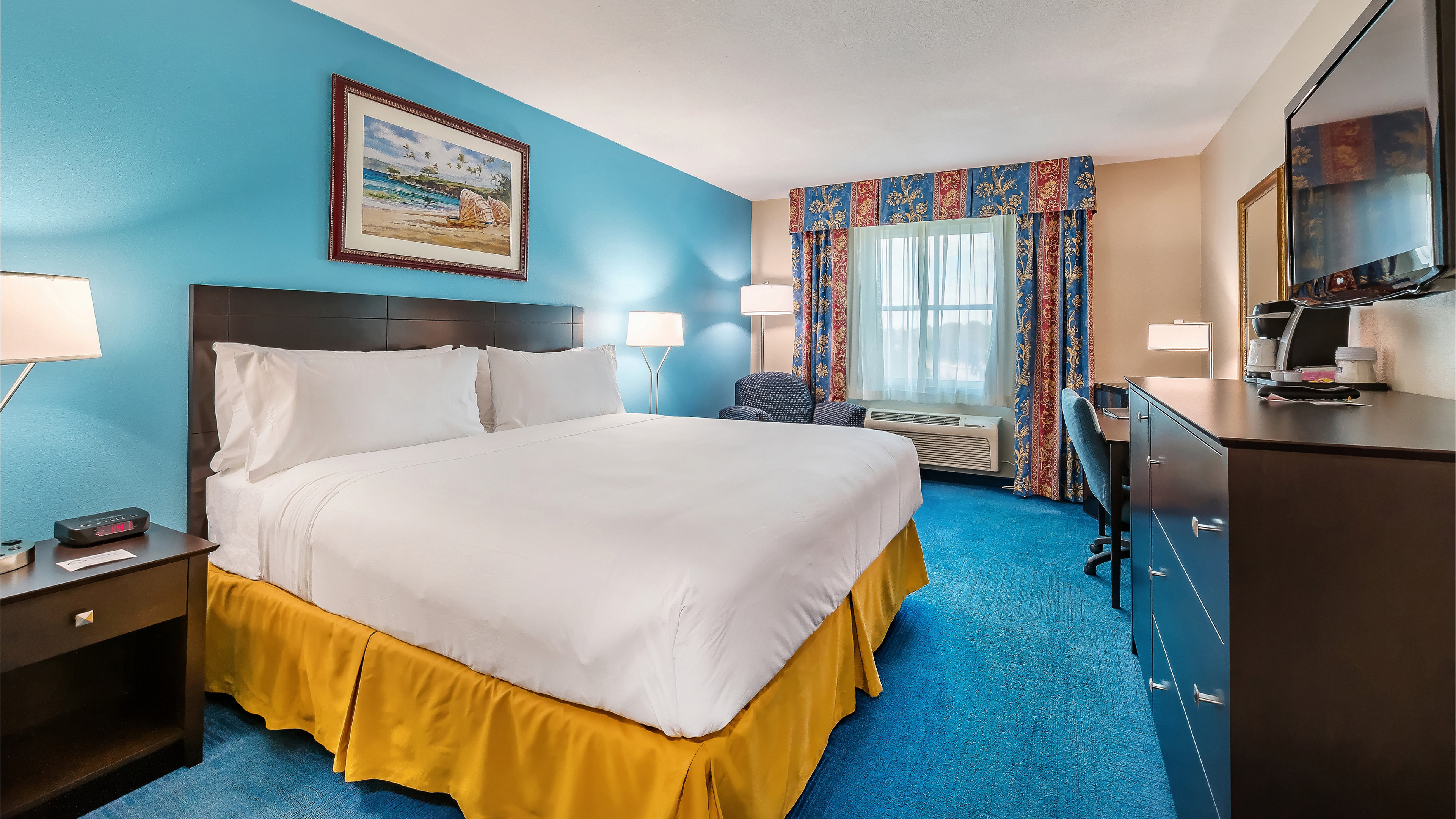 Suite, King Bed, Accessible