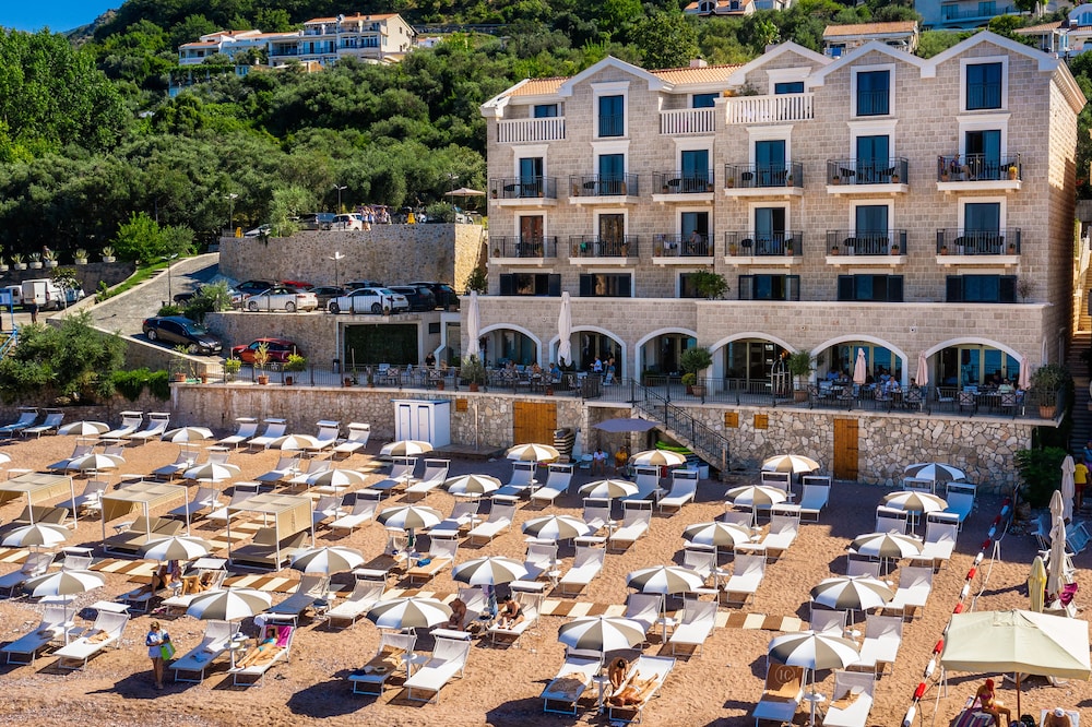 CALIFORNIA by Aycon - Adults Only in Sveti Stefan