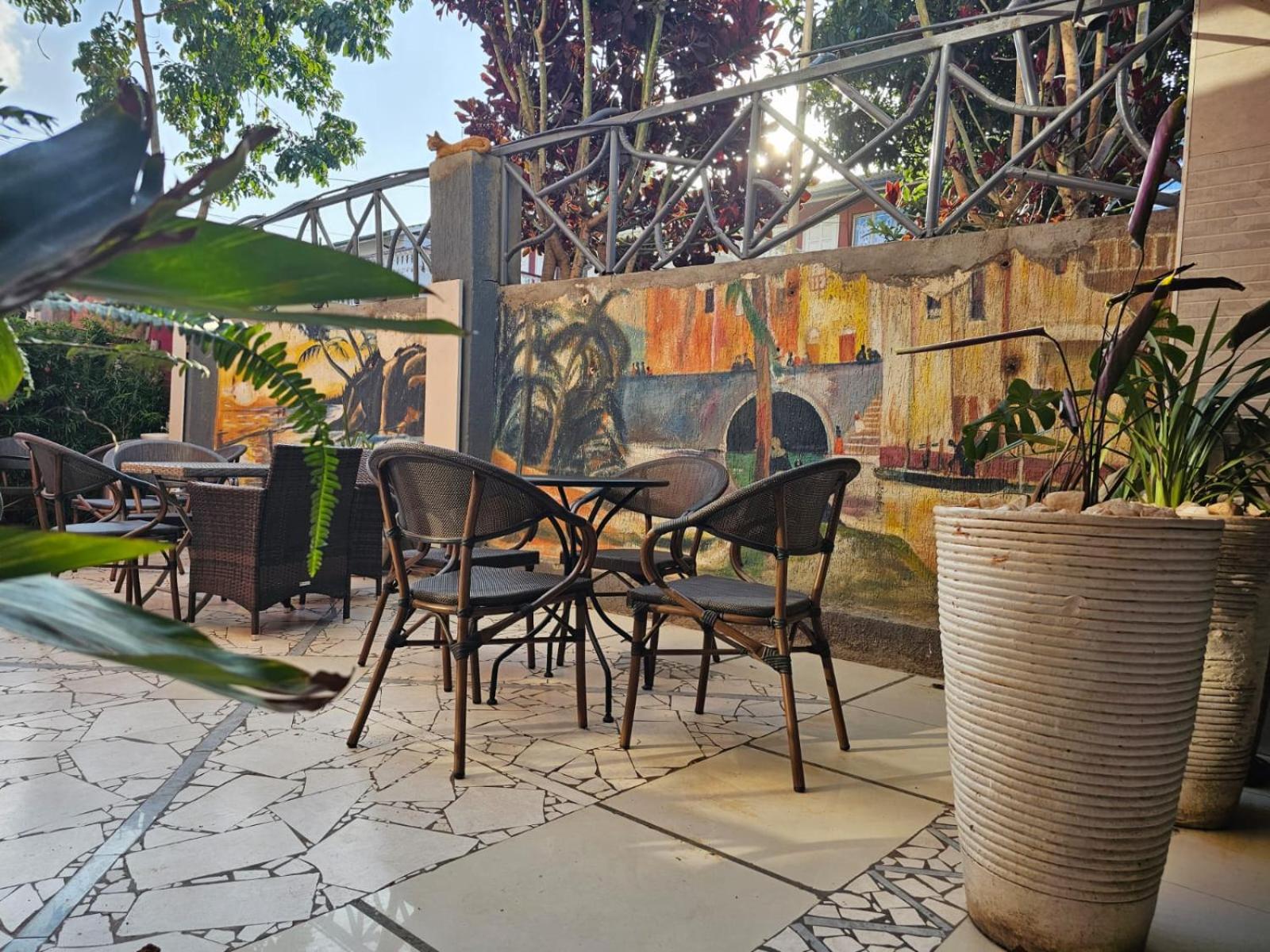 Raha Suites 38/45