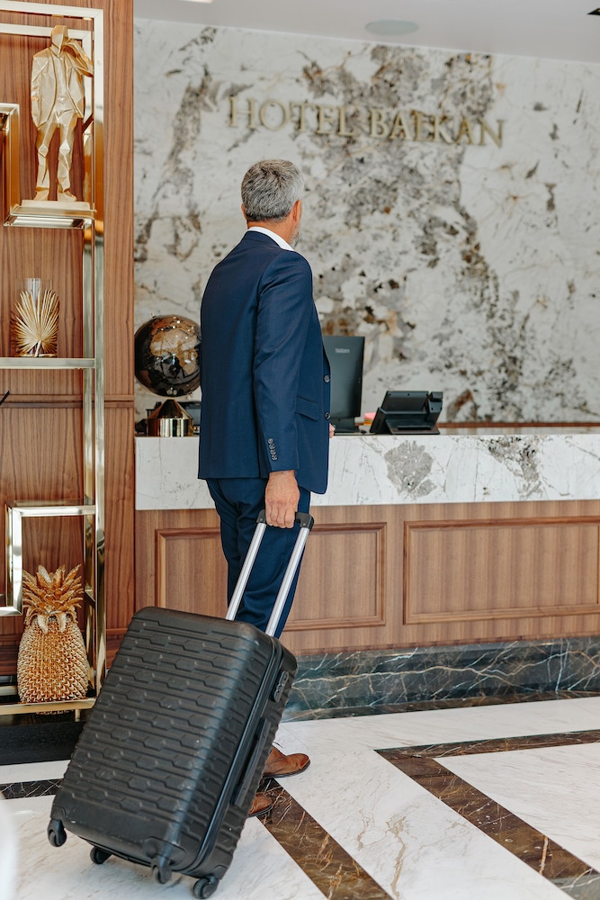Hotel Balkan 7/63