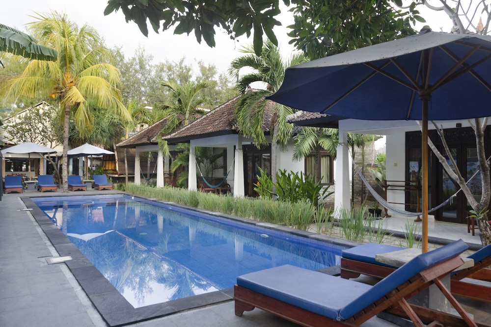 Warna Beach Hotel 45/46