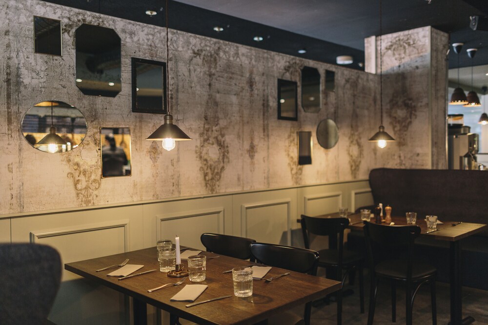 restaurant-cafeteria