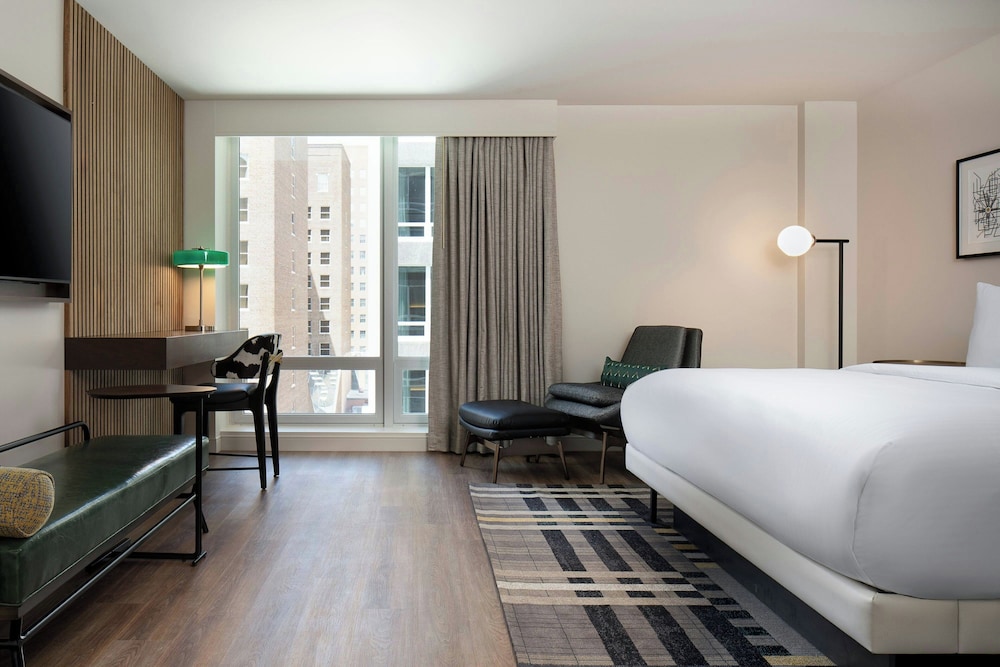 Room, King Bed